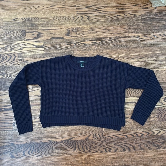 Navy blue cropped knitted long-sleeve sweater from Forever 21. Size M. - Picture 4 of 6